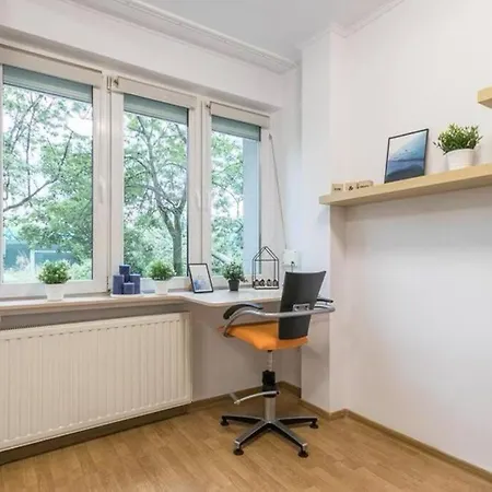 Aleja Prymasa Tysiaclecia 139/143 ורשה