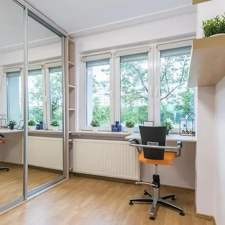 Aleja Prymasa Tysiaclecia 139/143 מלון *